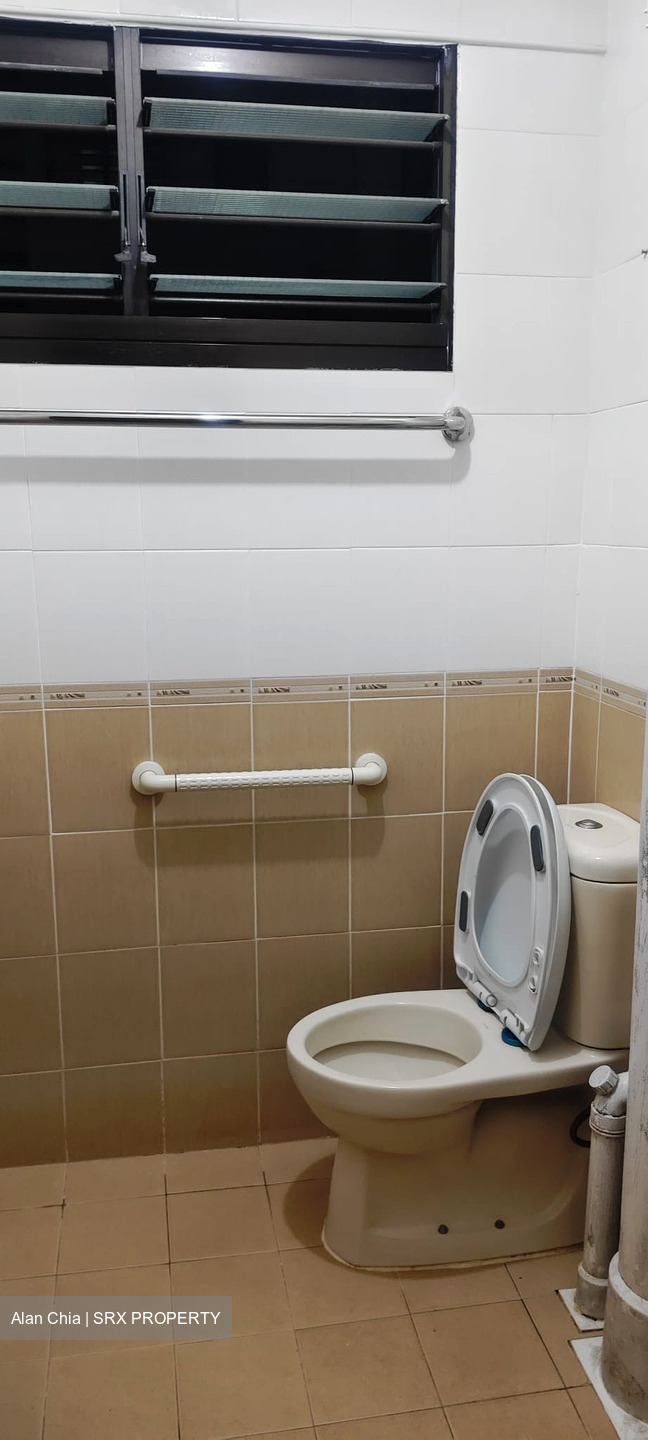 Blk 227 Bukit Batok Central (Bukit Batok), HDB 3 Rooms #590745381